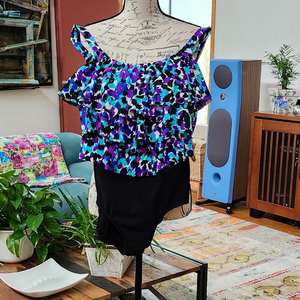 A&H SPORTSWEAR Ruffled Tankini Set